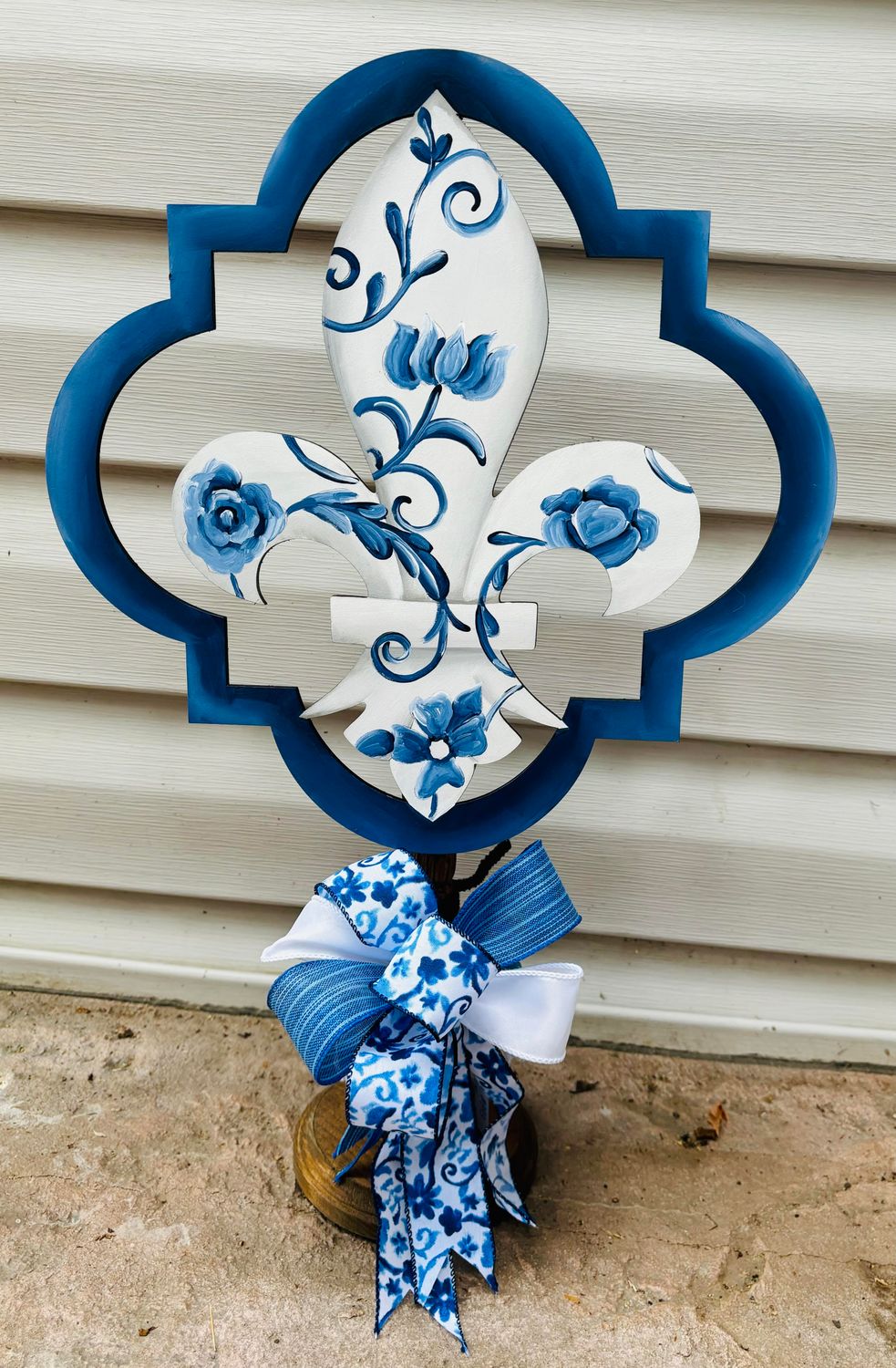 Fleur De Lis with Blue and White Table Topper