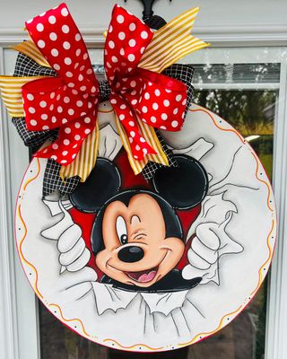 Everyday--Children--Mickey Mouse in Circle