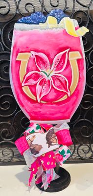 Derby Oaks Lily Drink with Horseshoe Table Topper-Printed