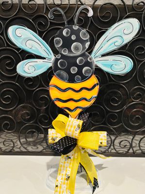 Spring/Summer Bee Table Topper