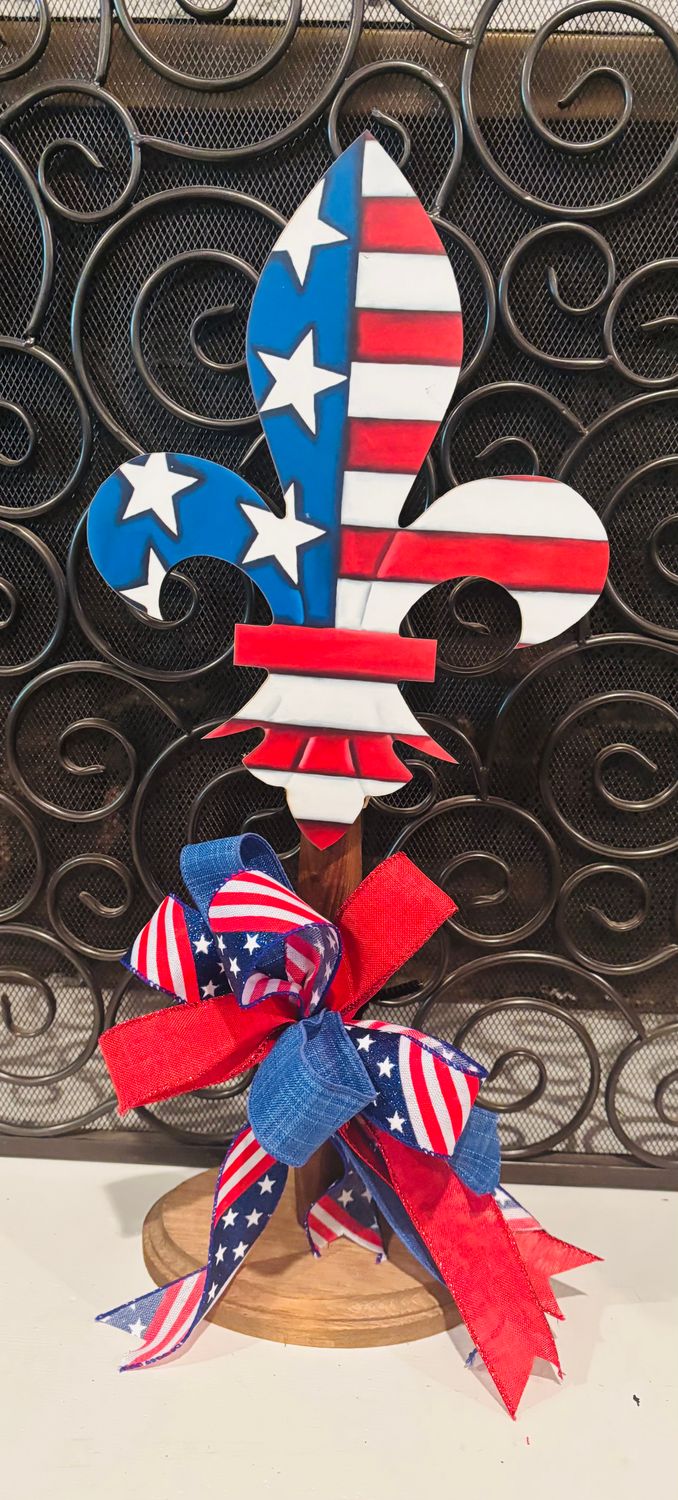 4th of July/Patriotic Fleur De Lis Table Topper-Printed