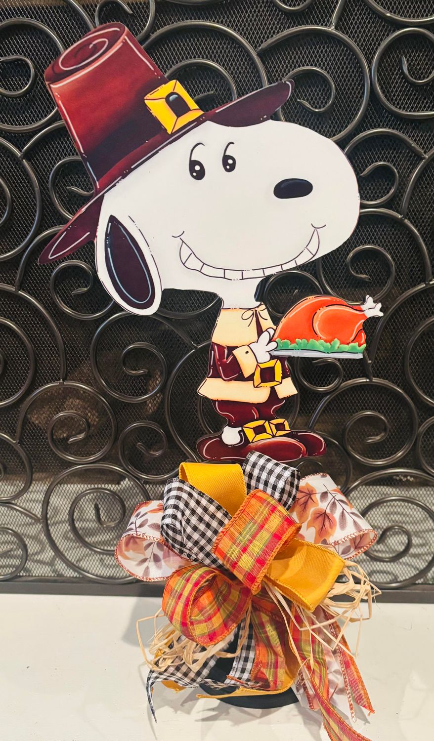 Thanksgiving Snoopy Pilgrim Table Topper