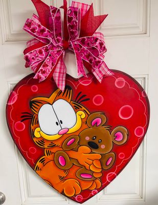 Valentine’s Character Heart w/Garfield Door Hanger