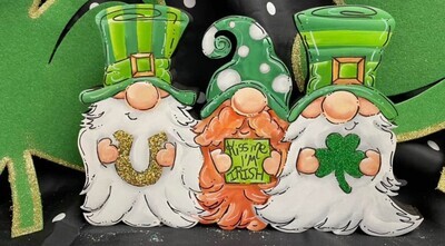 St Patrick's Day Gnomes - Kiss Me I'm Irish Shelf Sitter
