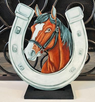Derby Horse in Horseshoe Insert/Sitter
