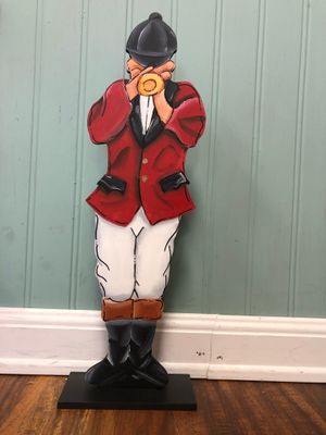 Derby Bugler and/or Spires Sitters (13" or less)