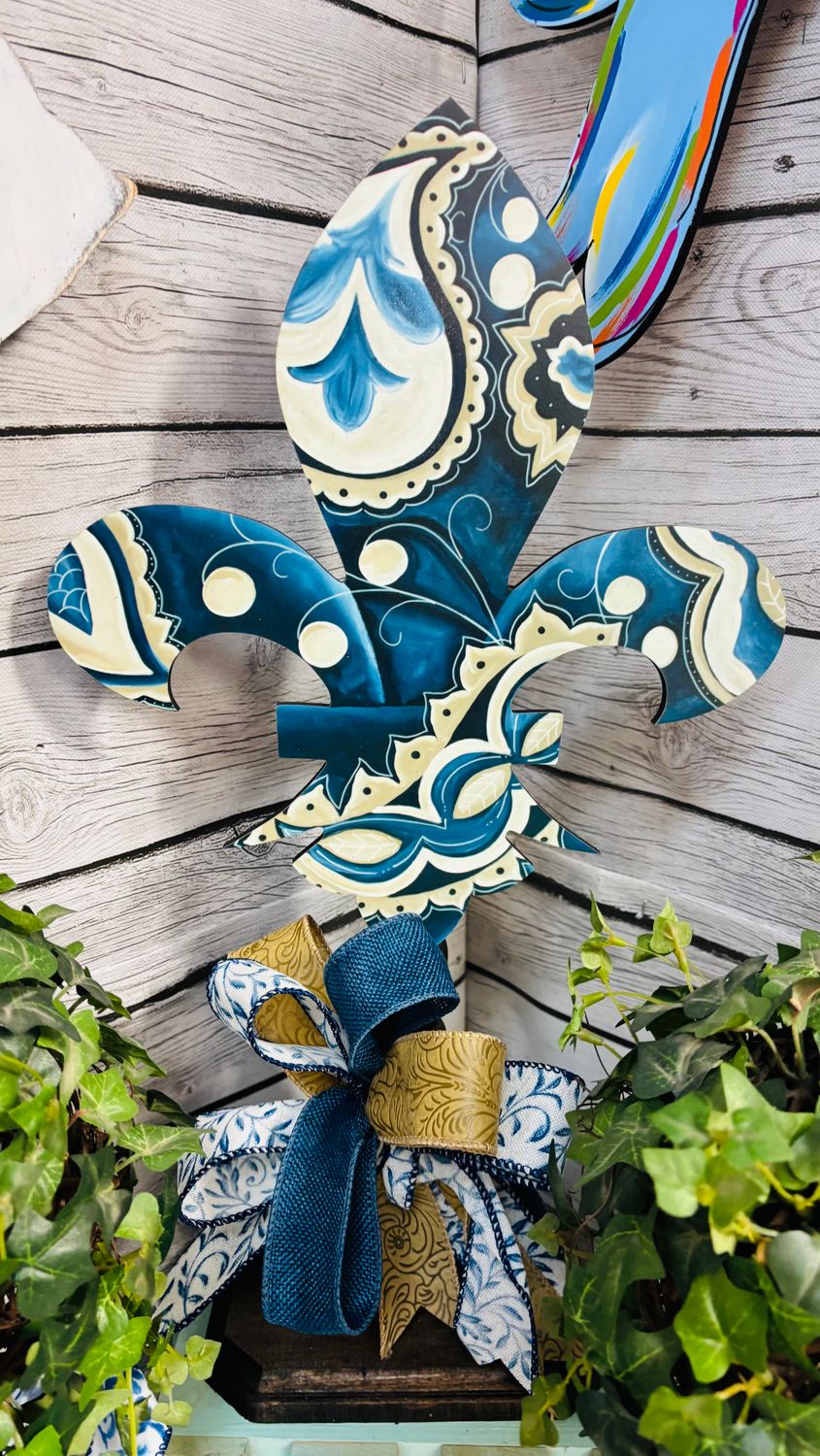 Everyday Blue and Tan Paisley Fleur De Lis Table Topper