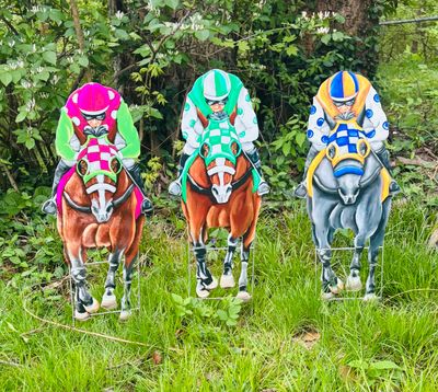 Derby Coroplast Items - 24" Horse and Jockey Yard Stakes