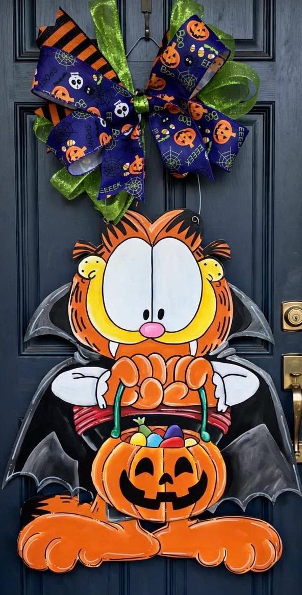 Halloween Garfield Vampire Door Hanger