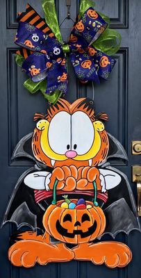 Halloween Garfield Vampire Door Hanger