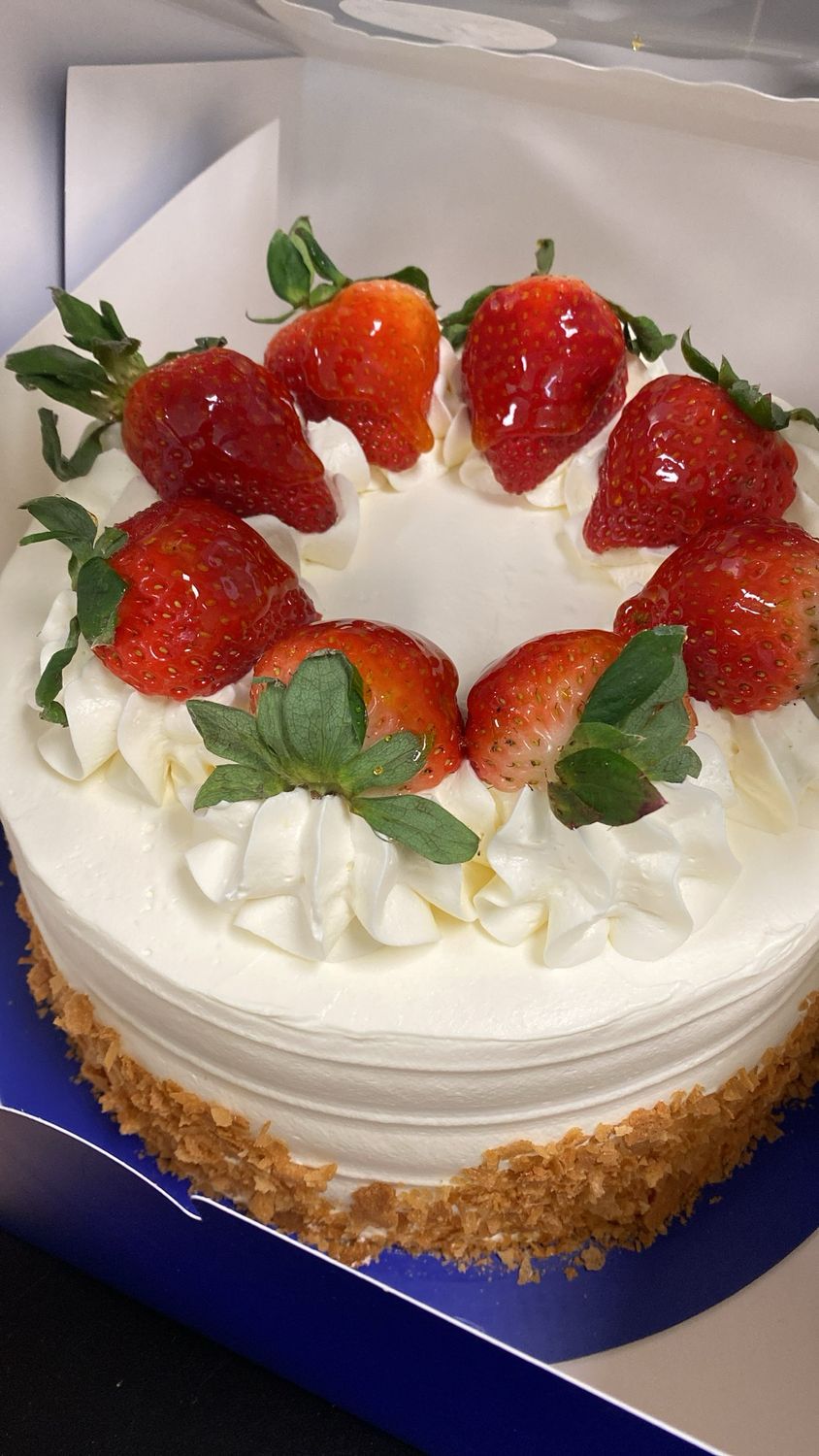 Artisan Cakes (24 Hr Notice Required)