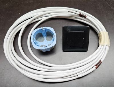 Pack Convertisseur électrique 12v vers 220v pure sinus avec accessoires