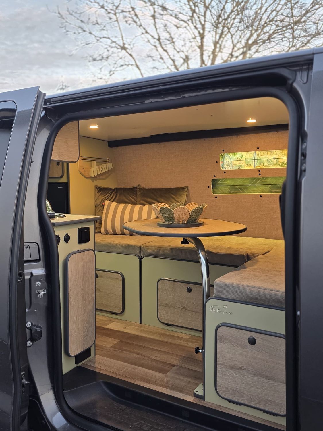 Best Madel EXPERT III STD (VL PSA similaire : Opel Vivaro 3, Citroen Jumpy M, Fiat Scudo, Toyota Proace )