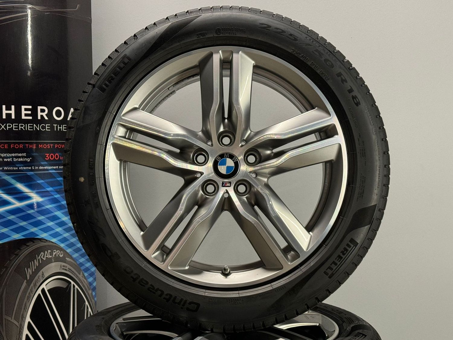 BMW X1 X2 18 Zoll Original Kompletträder M570 F48 F39