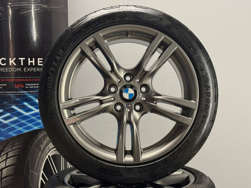 BMW 3er 18 Zoll Felgen Original Kompletträder M400 F30 F31 F32 BMW 3er 18 Zoll Felgen Original Kompletträder M400 F30 F31 F32