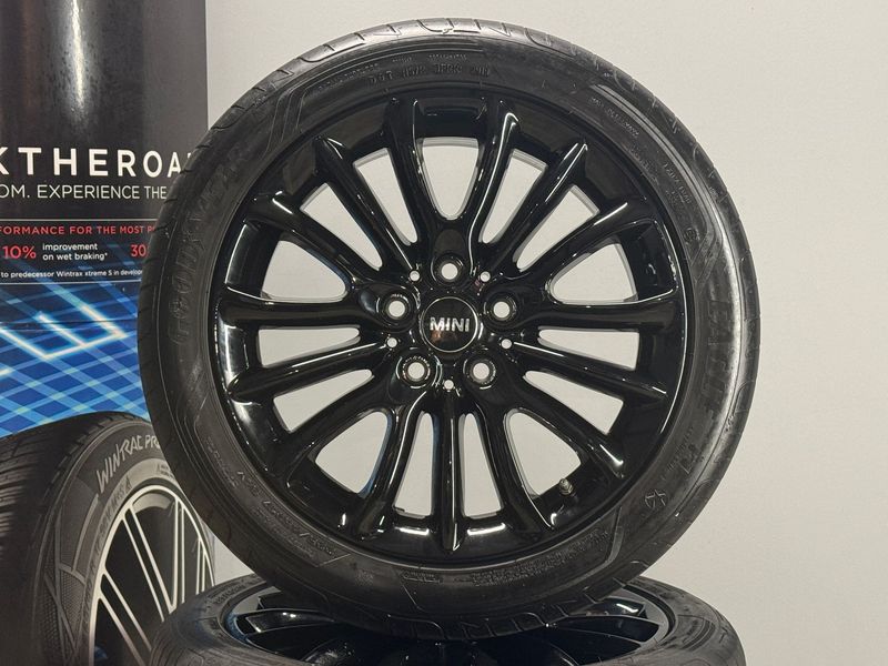 Mini Clubman 17 Zoll Felgen Original Kompletträder Spoke 519 F54 Mini Clubman 17 Zoll Felgen Original Kompletträder Spoke 519 F54