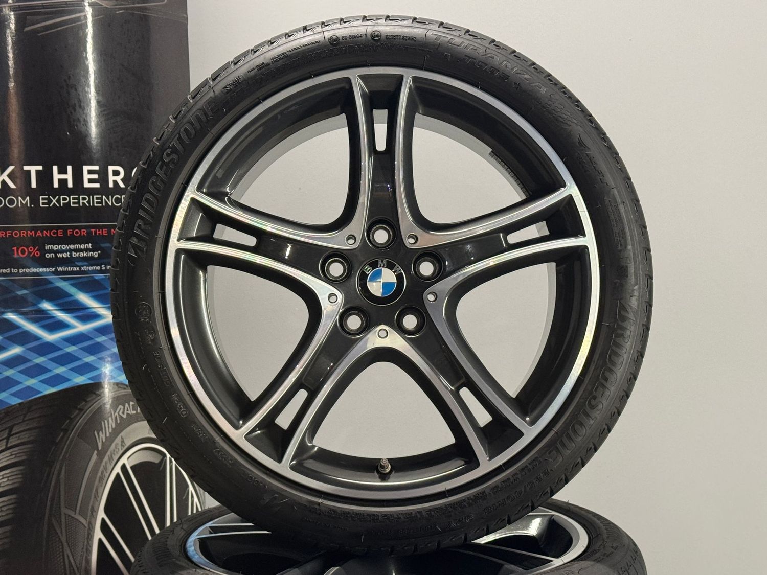 BMW 1er 18 Zoll Felgen Original Kompletträder 361 F40