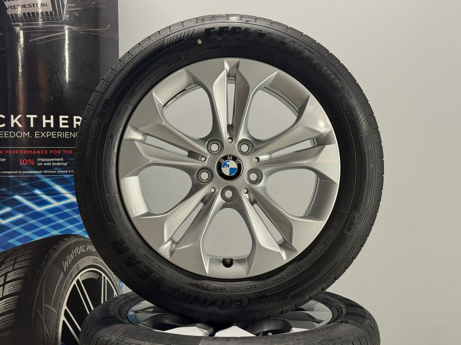 BMW X1 X2 17 Zoll Felgen Original Kompletträder 564 F48 F39