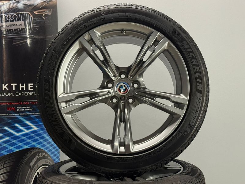 BMW M5 19 Zoll Winterreifen Original Kompletträder M705 F90