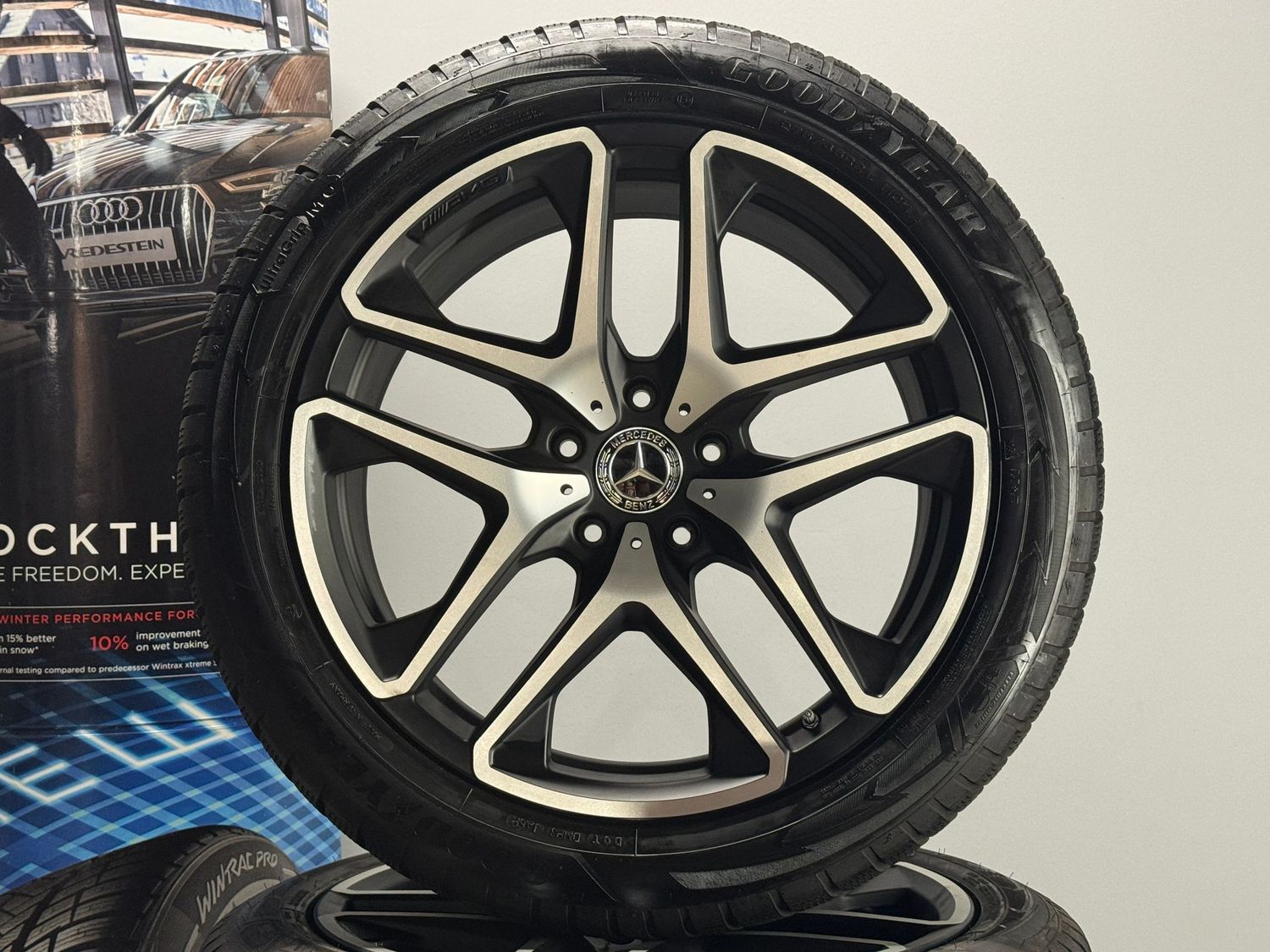 Mercedes G63 21 Zoll AMG Winterreifen Original Kompletträder W463
