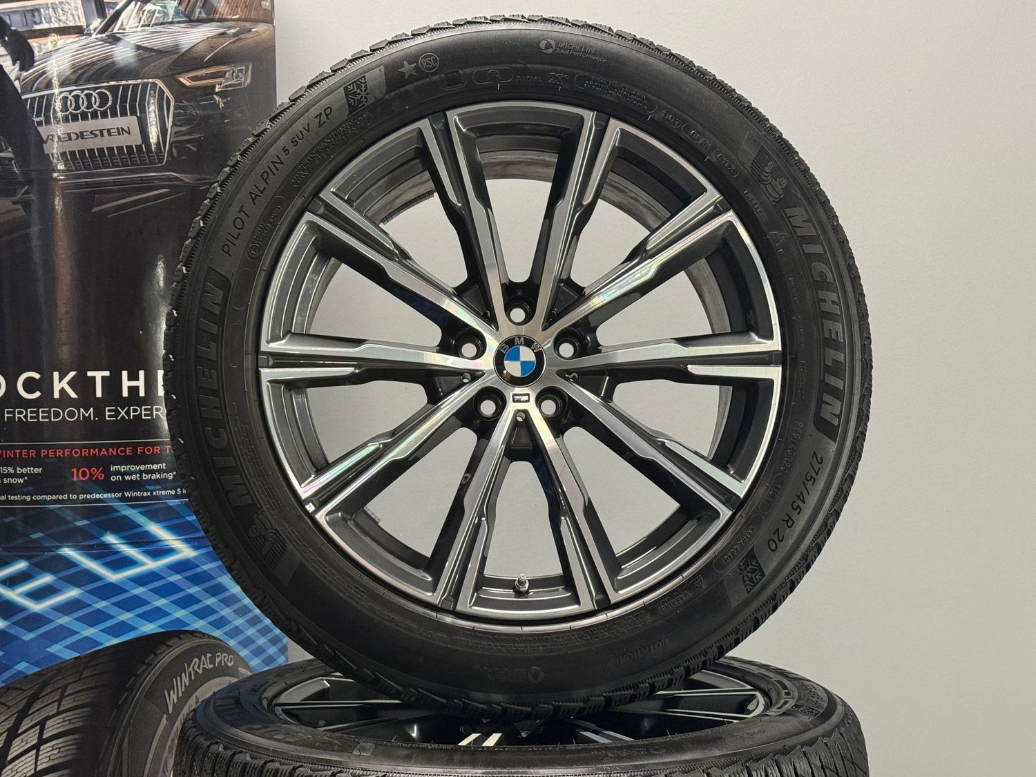 BMW X5 X6 20 Zoll Winterreifen Original Kompletträder M740 G05 G06