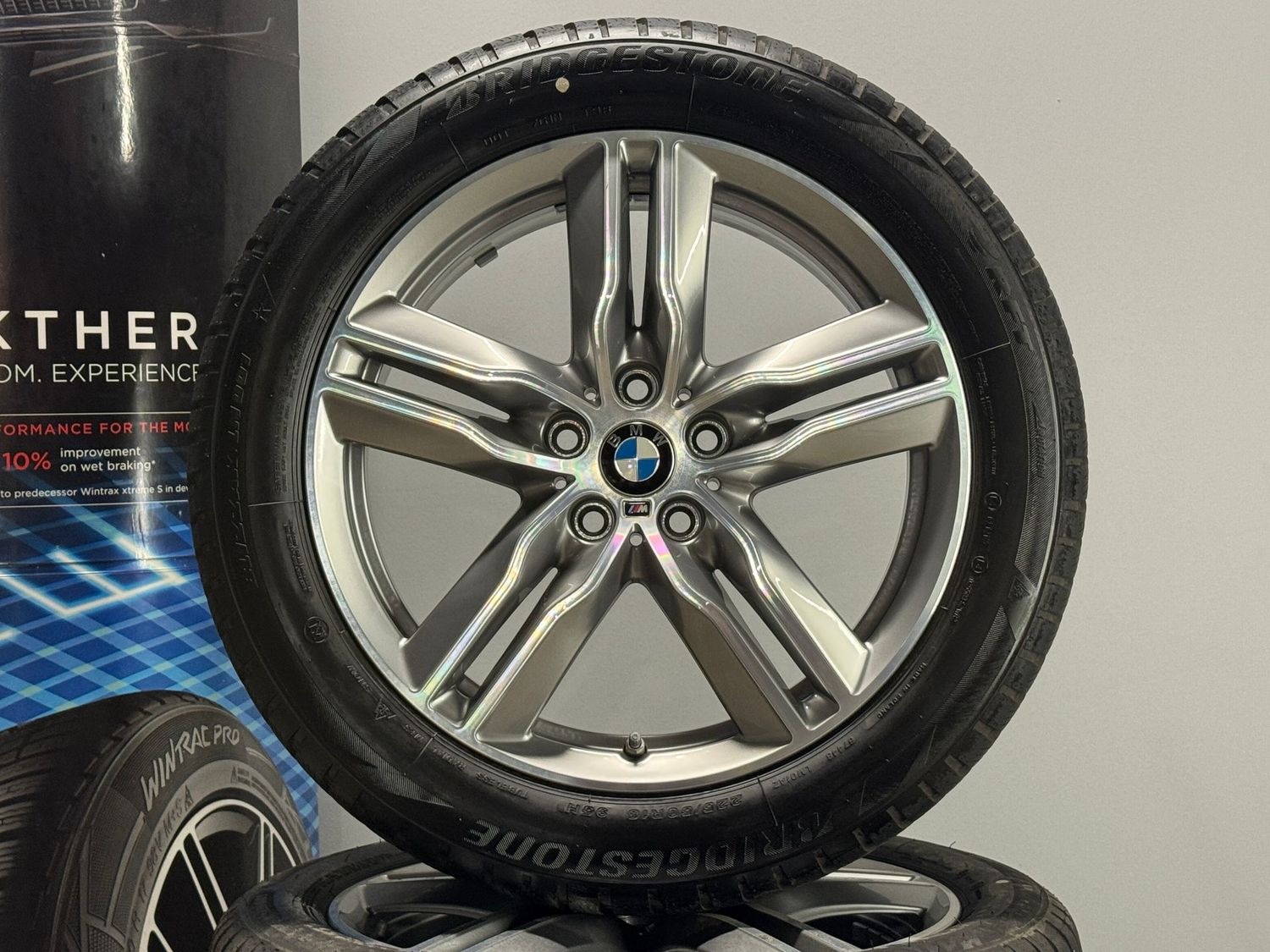 BMW X1 X2 18 Zoll Winterreifen Original Kompletträder M570 F48 F39