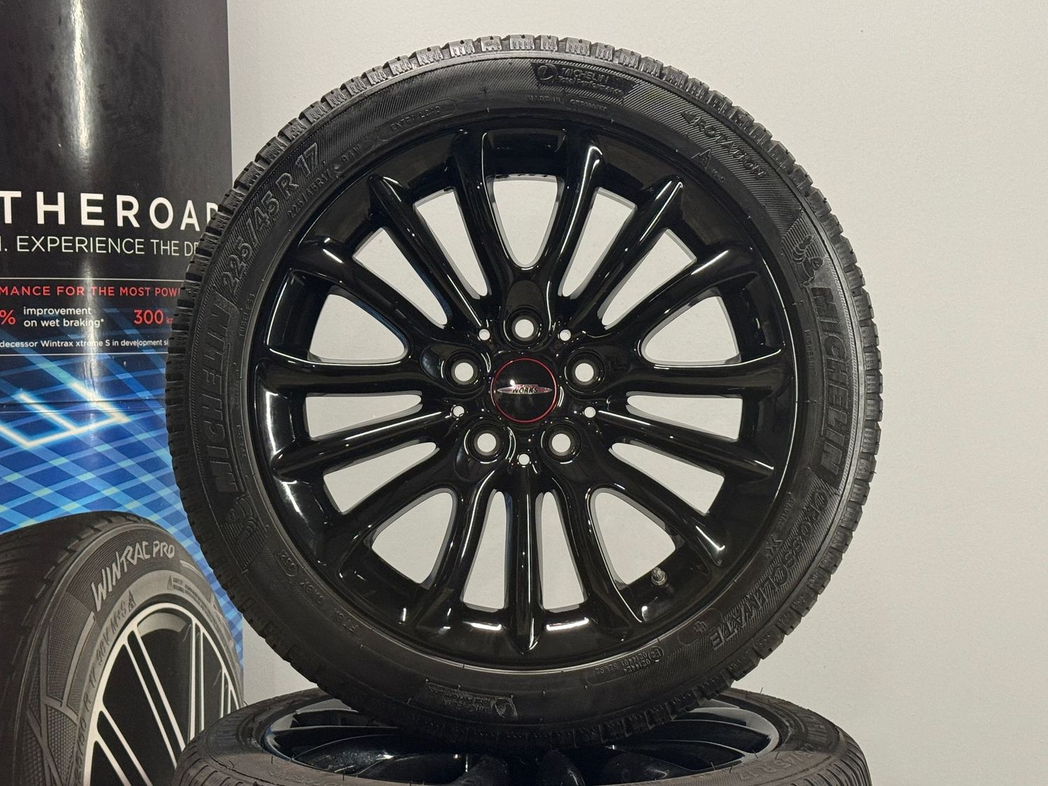 Mini Clubman 17 Zoll Felgen Original Kompletträder 519 Allwetter F54