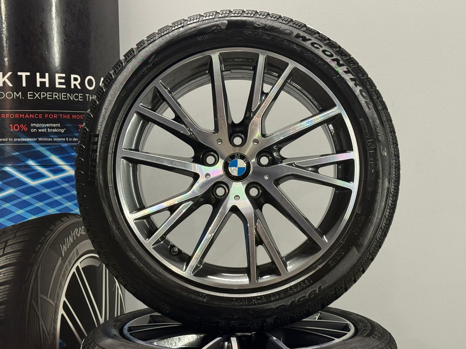 BMW 1er 17 Zoll Winterreifen Original Kompletträder 489 F40 2er F44 BMW 1er 17 Zoll Winterreifen Original Kompletträder 489 F40 2er F44