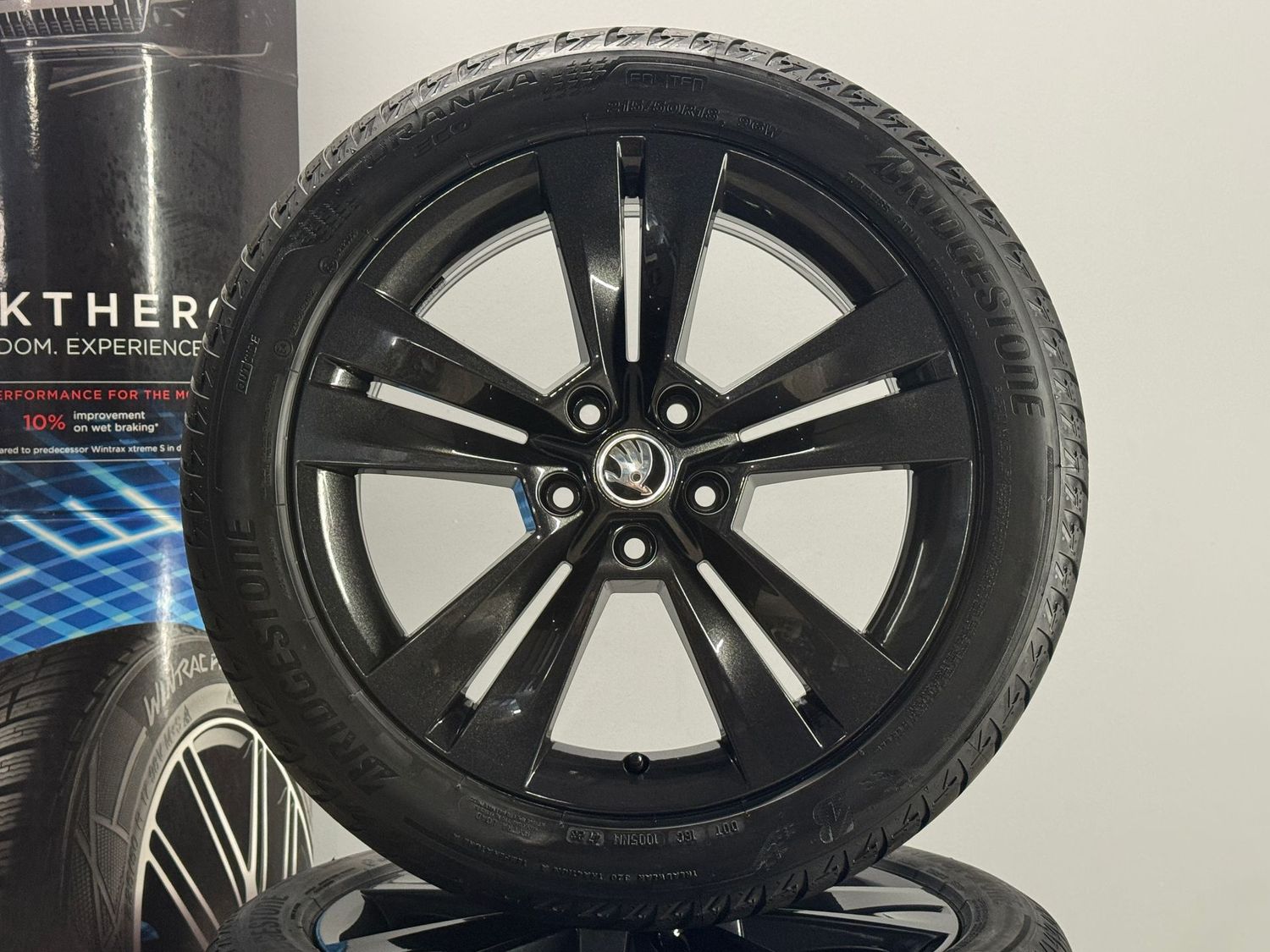 Skoda Karoq 18 Zoll Felgen Original Kompletträder Mitykas NEUW.