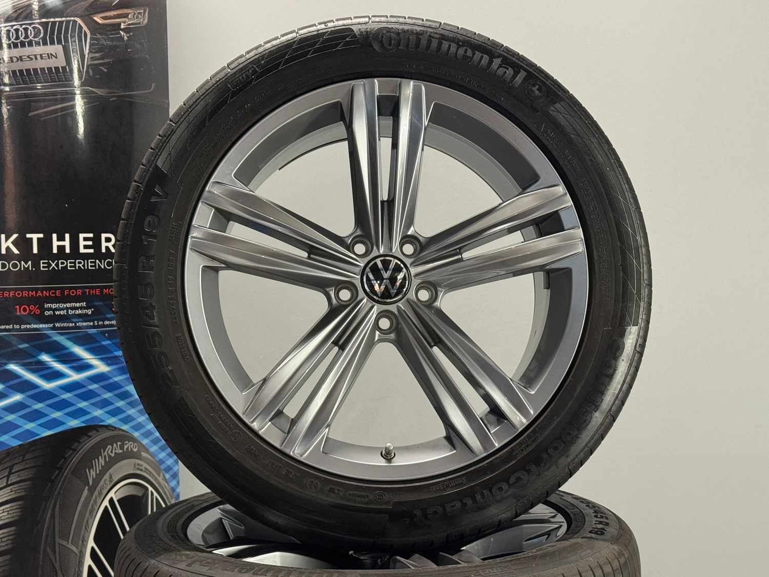 VW Tiguan 19 Zoll Felgen Original Kompletträder Sebring 5N2