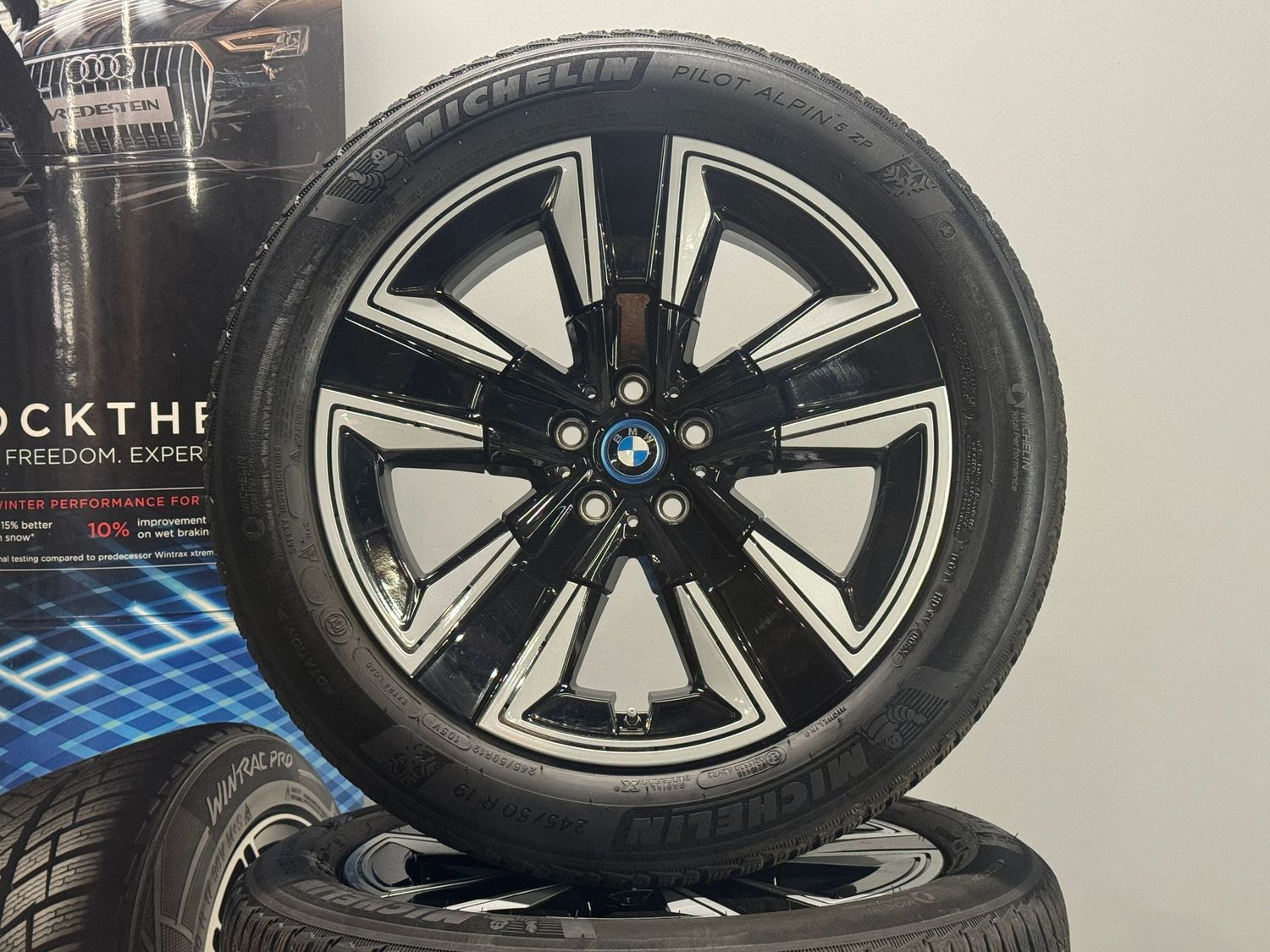 BMW iX3 19 Zoll Winterreifen Original Kompletträder 842 G08 BMW iX3 19 Zoll Winterreifen Original Kompletträder 842 G08