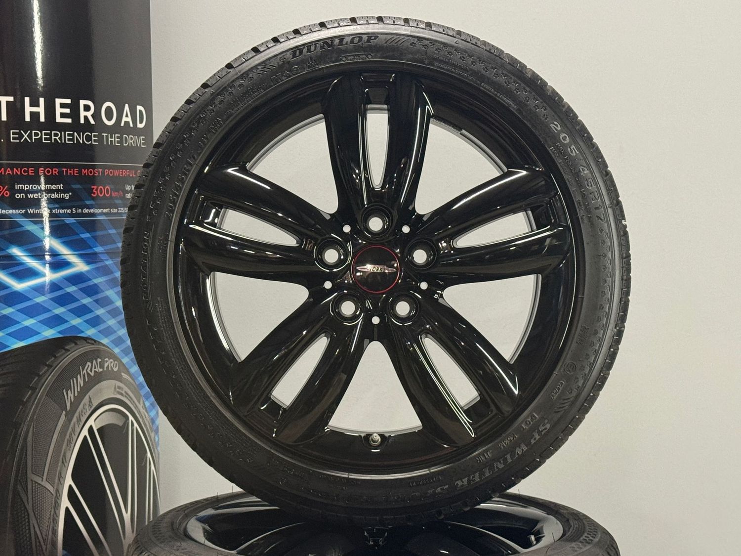 Mini 17 Zoll Winterreifen JCW Track Spoke 501 Original Kompletträder F55 F56 F57