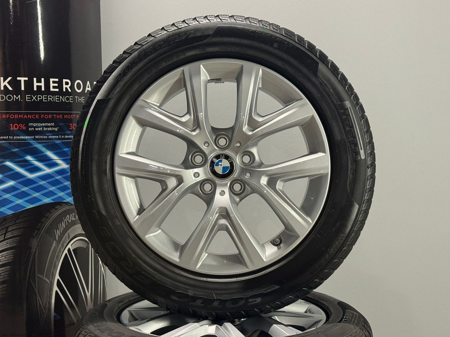 BMW X1 X2 17 Zoll Winterreifen Original Kompletträder 574 F48 F39 BMW X1 X2 17 Zoll Winterreifen Original Kompletträder 574 F48 F39