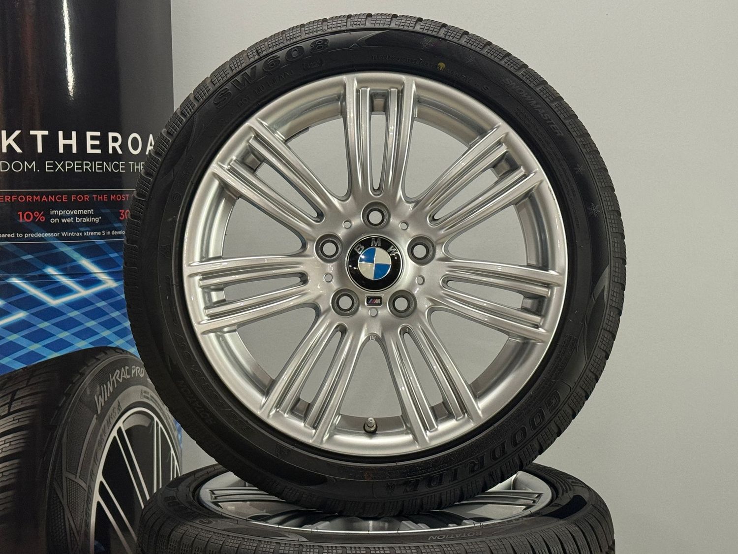 BMW 1er 17 Zoll Winterreifen Original Kompletträder M383 F20 F21 BMW 1er 17 Zoll Winterreifen Original Kompletträder M383 F20 F21