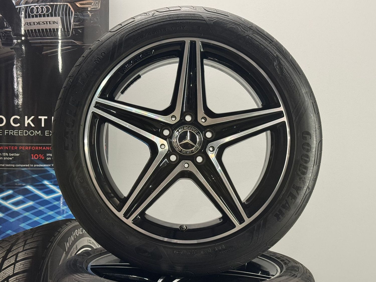 Mercedes E Klasse 18 Zoll AMG Felgen Original Kompletträder W213 S213 Mercedes E Klasse 18 Zoll AMG Felgen Original Kompletträder W213 S213