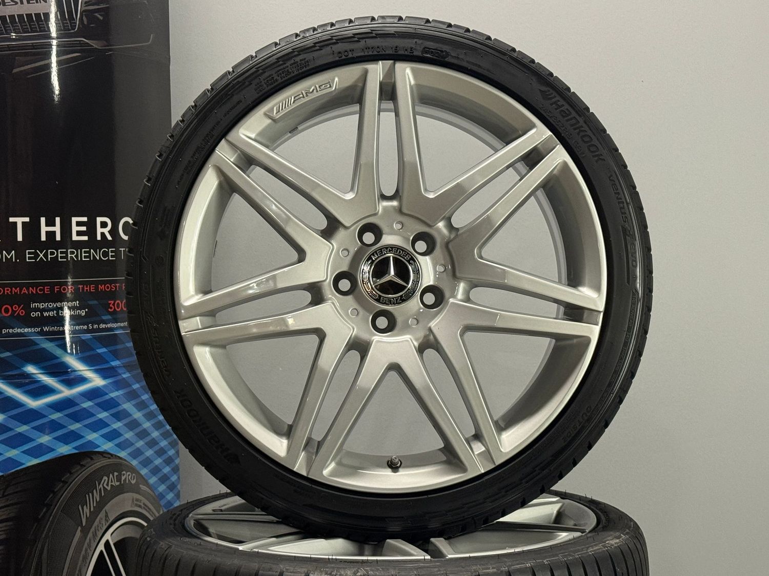 Mercedes E Klasse 19 Zoll AMG Felgen Original Kompletträder W212 S212 NEU Mercedes E Klasse 19 Zoll AMG Felgen Original Kompletträder W212 S212 NEU