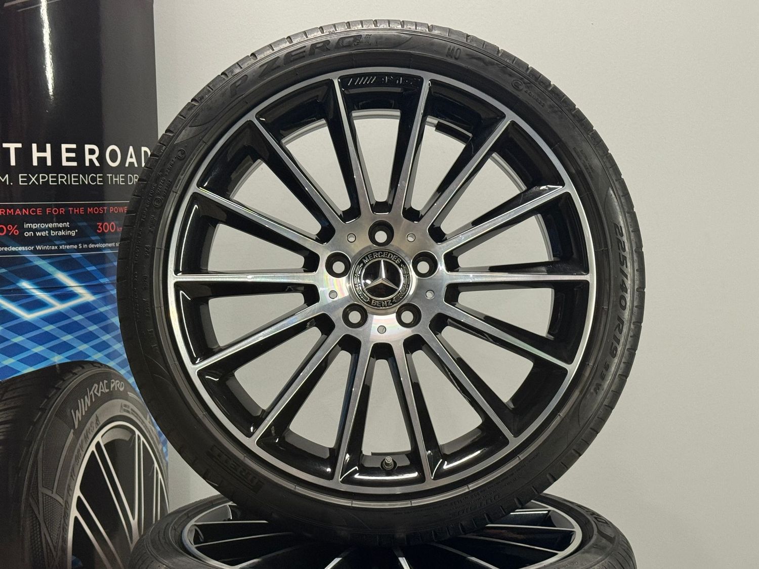 Mercedes A Klasse 19 Zoll AMG Felgen Original Kompletträder W177