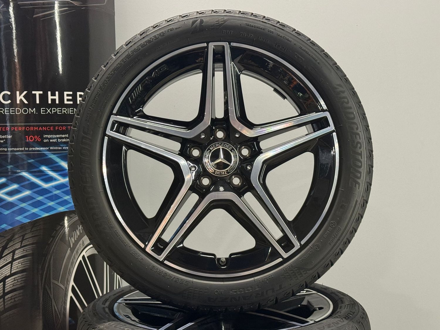 Mercedes A Klasse 18 Zoll AMG Felgen Original Kompletträder W177 NEU Mercedes A Klasse 18 Zoll AMG Felgen Original Kompletträder W177 NEU
