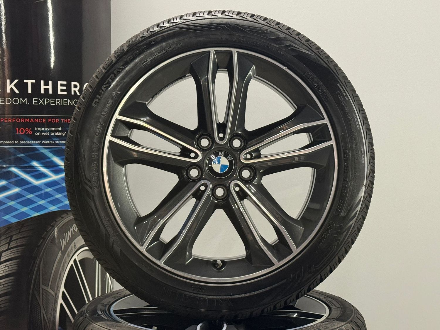 BMW 1er 2er 17 Zoll Felgen Original Kompletträder Allwetter