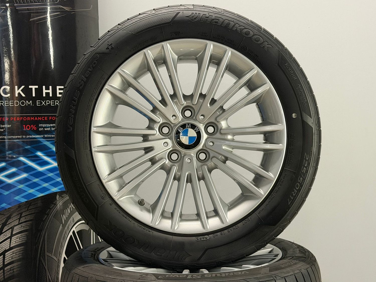 BMW 5er F10 F11 17 Zoll Felgen Original Kompletträder 456 Sommer BMW 5er F10 F11 17 Zoll Felgen Original Kompletträder 456 Sommer