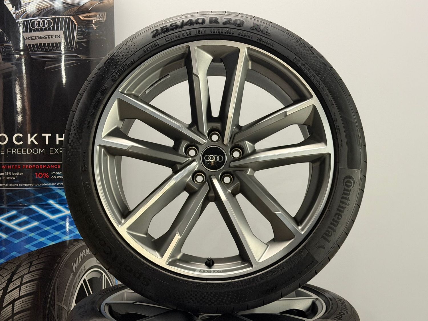 Audi A7 S7 20 Zoll Felgen Original Kompletträder Sommer Audi A7 S7 20 Zoll Felgen Original Kompletträder Sommer