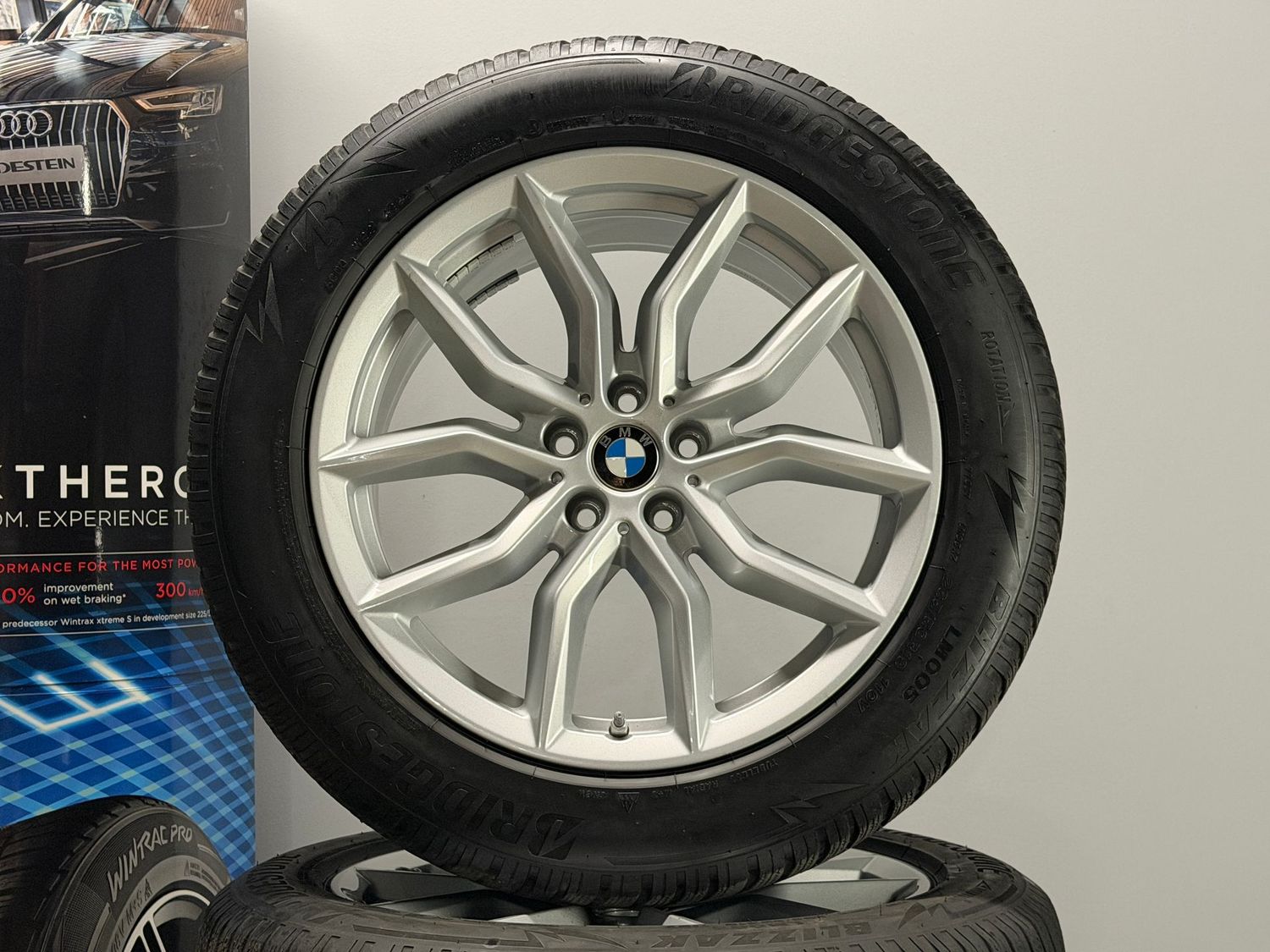 BMW X5 X6 19 Zoll Winterreifen Original Kompletträder 734 G05 G06 BMW X5 X6 19 Zoll Winterreifen Original Kompletträder 734 G05 G06