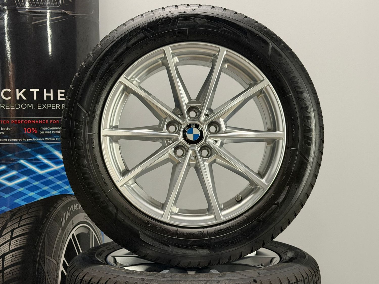 BMW 4er 17 Zoll Winterreifen Original Kompletträder 851 i4 G26 BMW 4er 17 Zoll Winterreifen Original Kompletträder 851 i4 G26