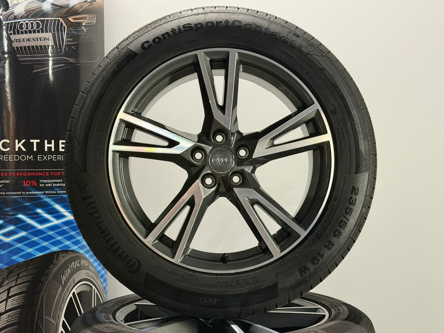 Audi Q5 SQ5 19 Zoll Felgen Original Kompletträder FY Sommer Audi Q5 SQ5 19 Zoll Felgen Original Kompletträder FY Sommer