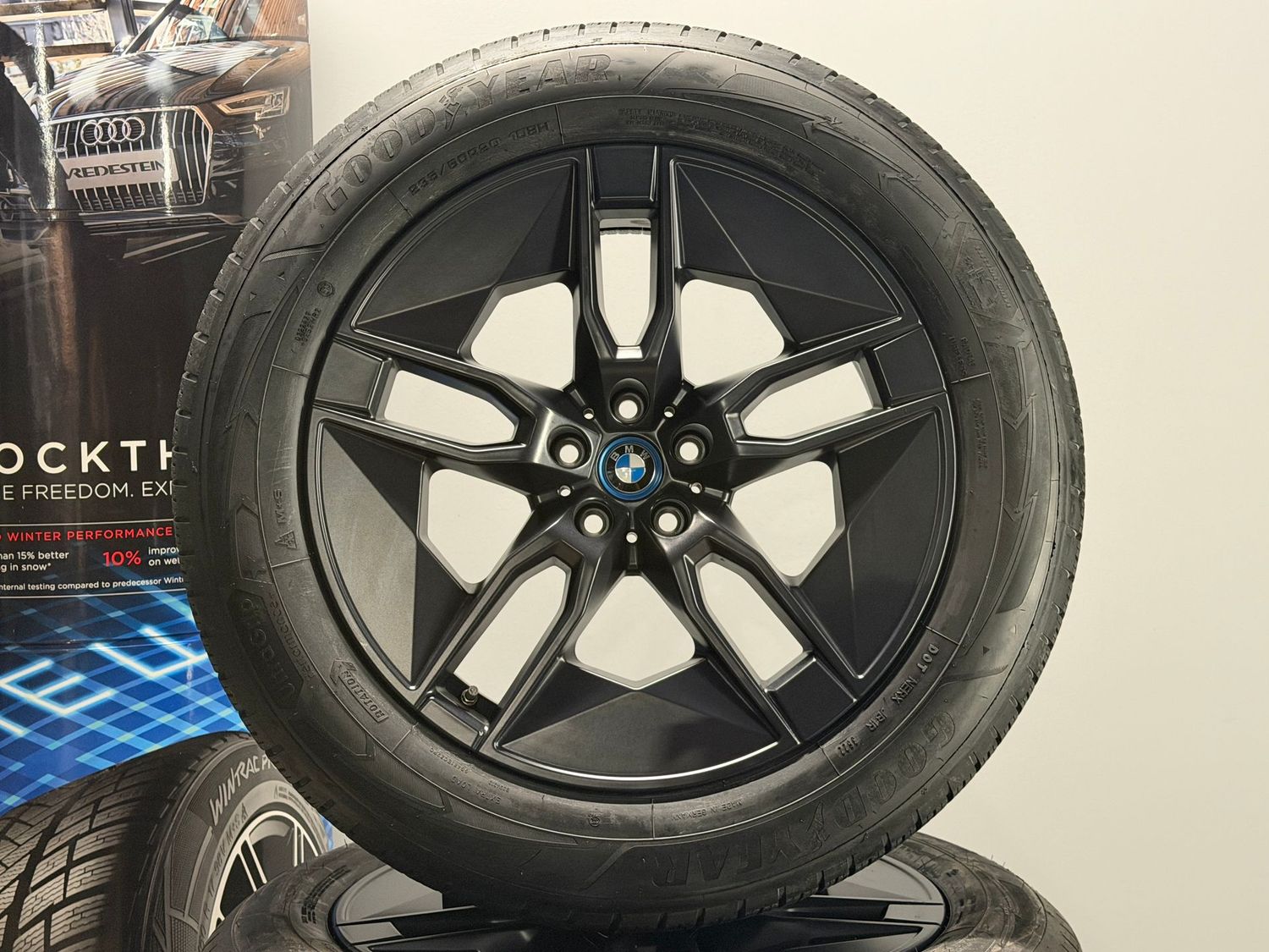 BMW iX 20 Zoll Winterreifen Original Kompletträder 1002 i20 BMW iX 20 Zoll Winterreifen Original Kompletträder 1002 i20
