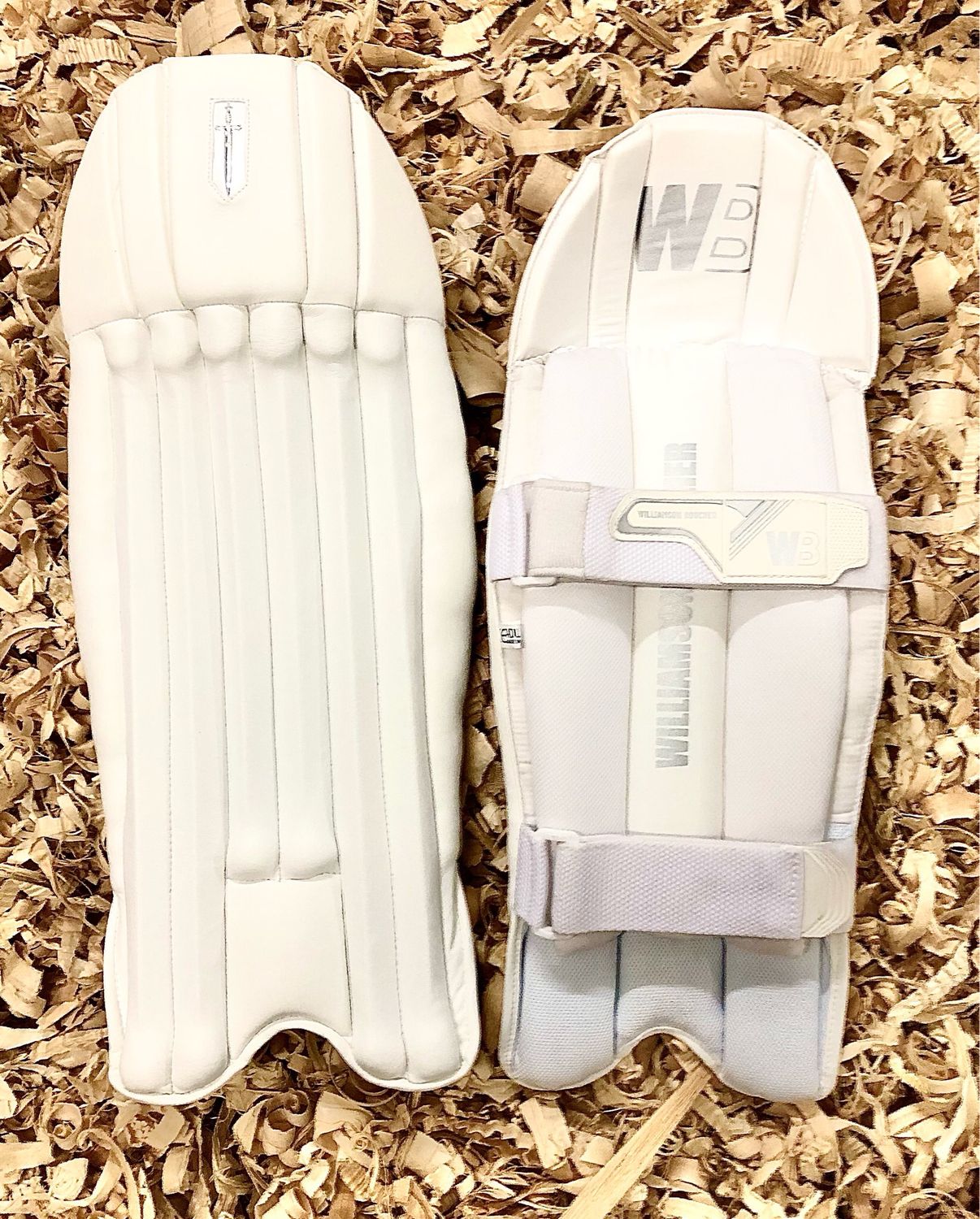 WB Classic Wicket Keeping Pads