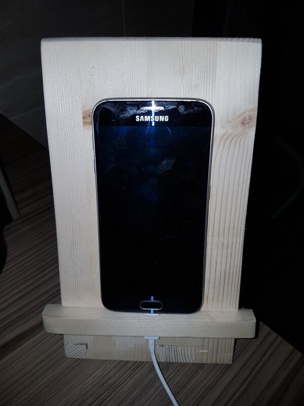 Large phone or tablet holder