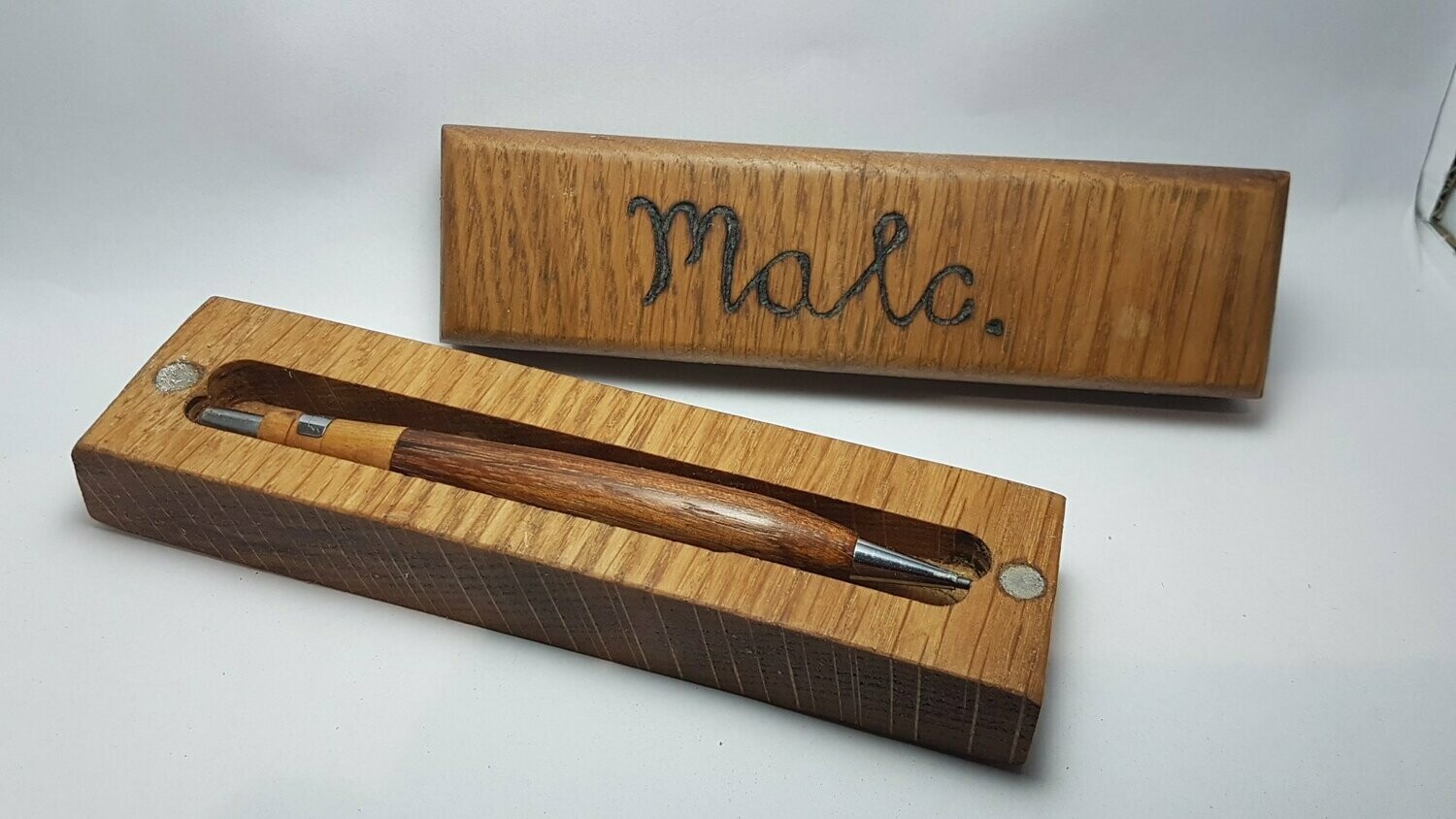 PERSONALISED SOLID OAK MAGNETIC PEN CASE