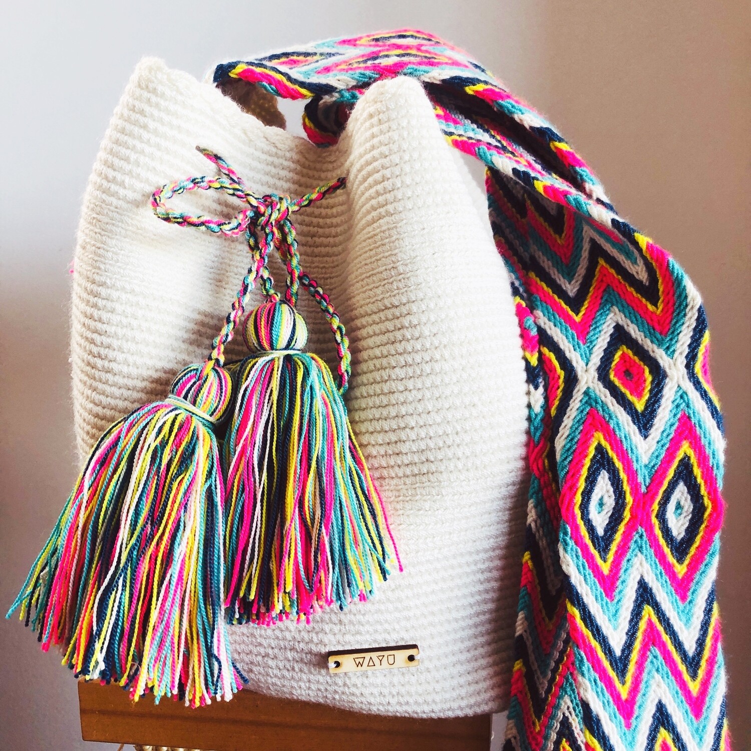 White Wayuu bag