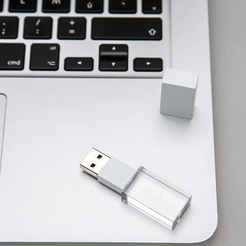 White Crystal USB
